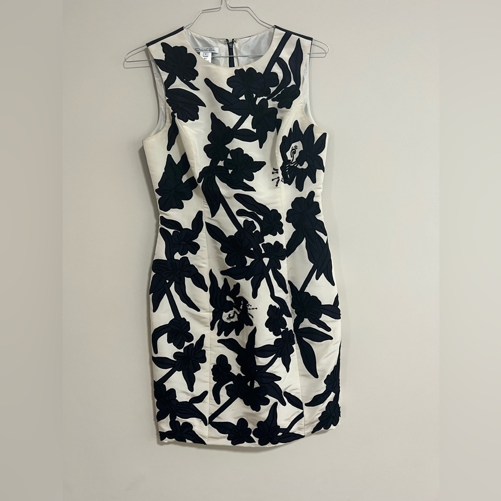 Oscar De La Renta Beaded Leaf Appliqué Faille Dress. Excellent Condition. Size 8 - Picture 6 of 13